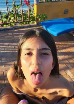 Morrita Golosa, quiere que se le echen en la boca 6