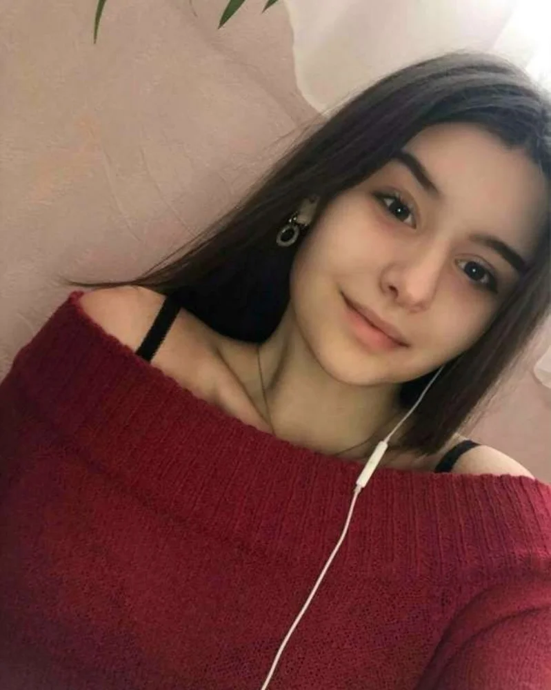 Emily, linda putita con cara de inocente 1