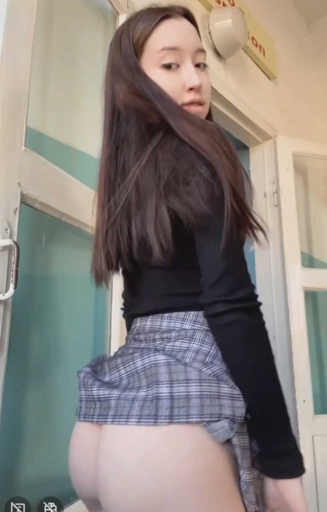 Hermosa Putita Blanquita Se Graba Tocandose En El Salon De Clases 1